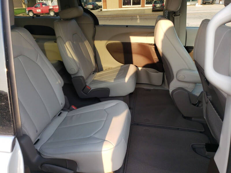 2021 Chrysler Pacifica Touring L