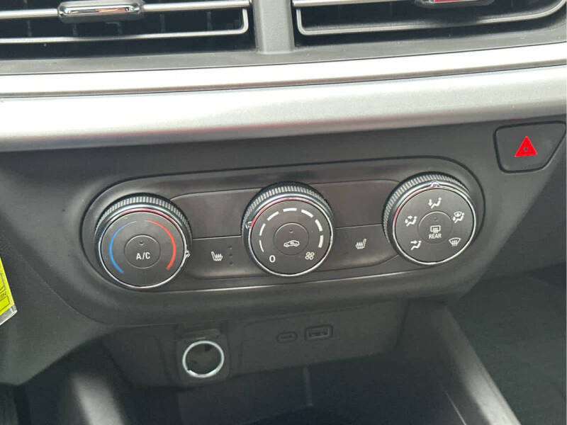 2025 Chevrolet Trax RS