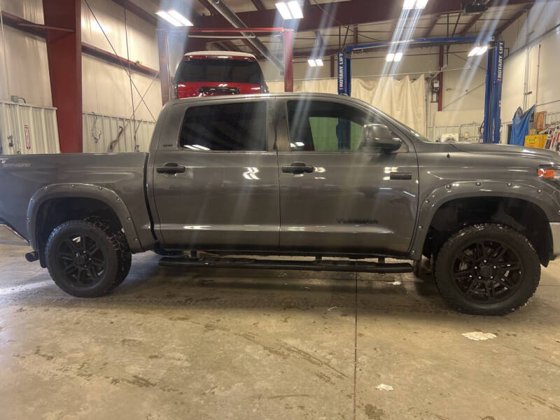 2018 Toyota Tundra SR5