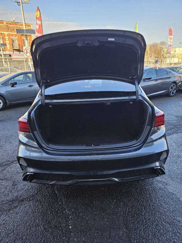 2022 Kia Forte GT Line