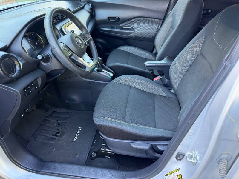 2020 Nissan Kicks S