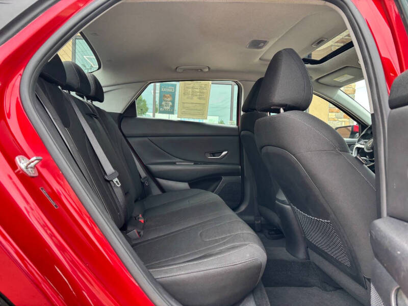 2022 Hyundai Elantra SEL