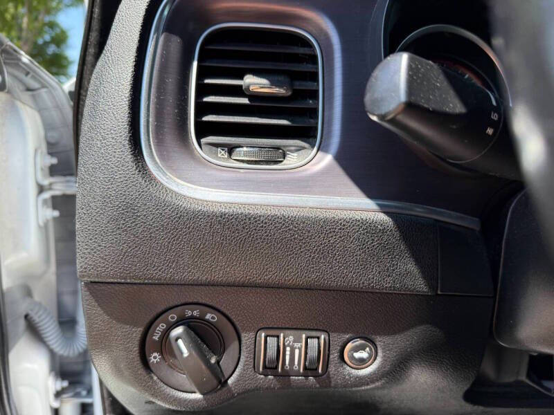 2019 Dodge Charger SXT
