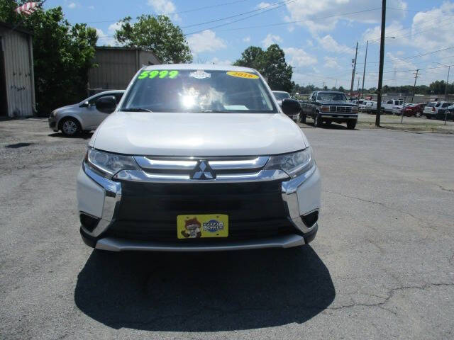 2016 Mitsubishi Outlander ES