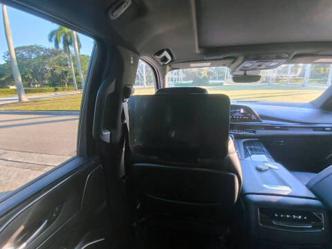 2023 Cadillac Escalade Sport