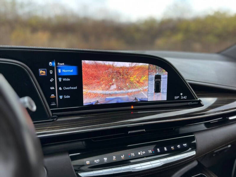 2021 Cadillac Escalade Sport