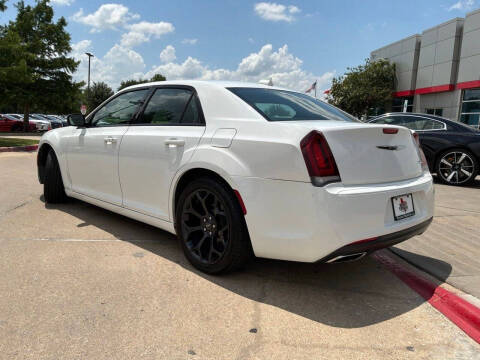 2019 Chrysler 300 S