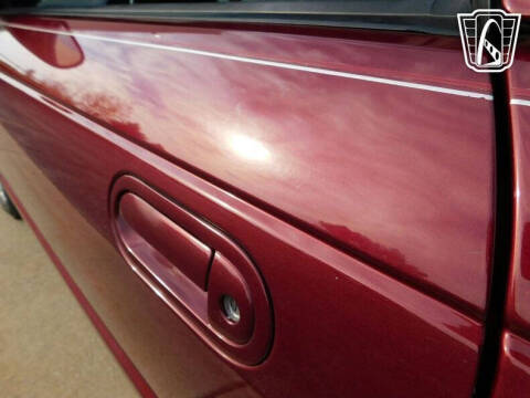 2004 Ford Thunderbird Deluxe