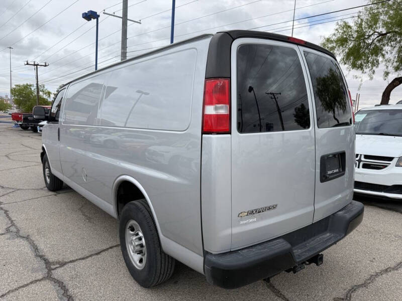 2023 Chevrolet Express 3500