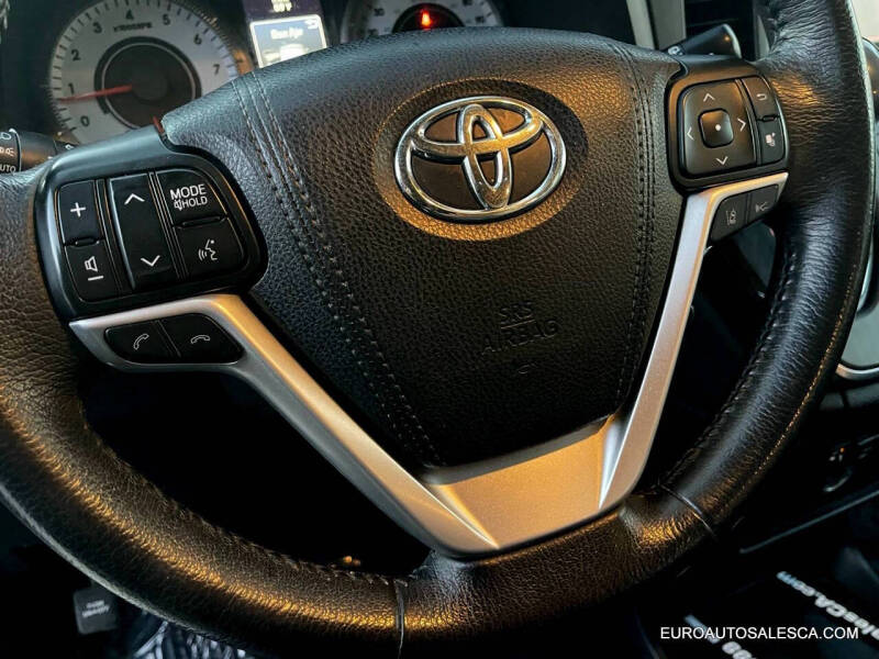 2018 Toyota Sienna SE Premium 8-Passenger