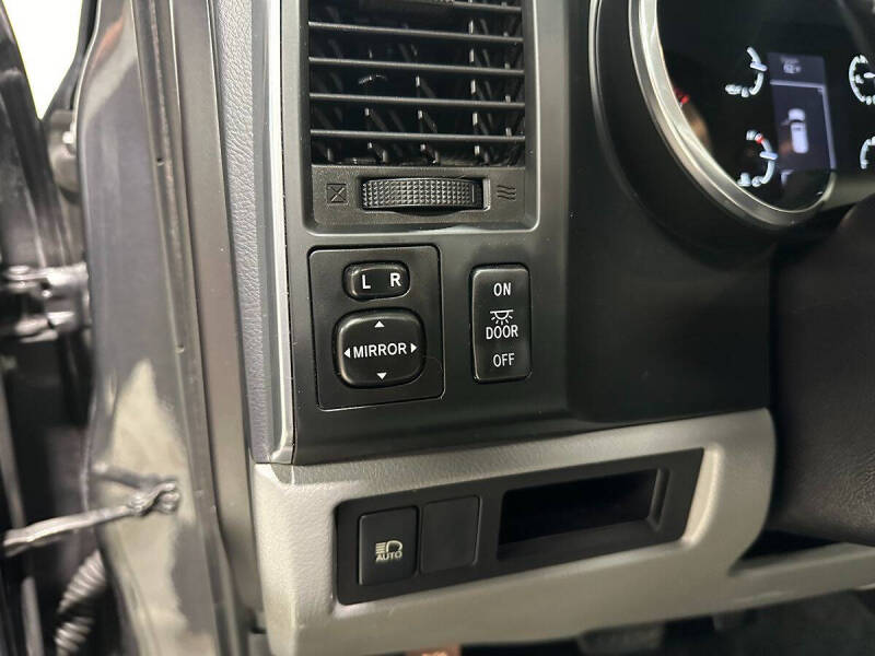 2018 Toyota Sequoia SR5