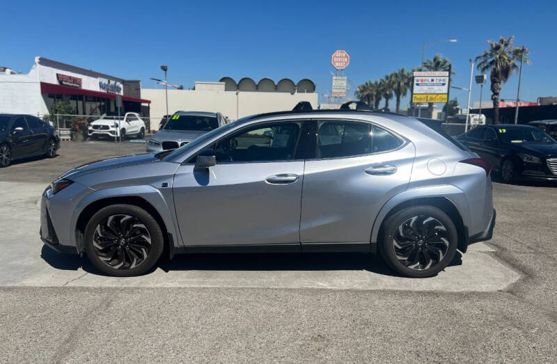 2024 Lexus UX 250h F SPORT Design