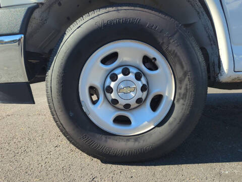 2024 Chevrolet Express 2500