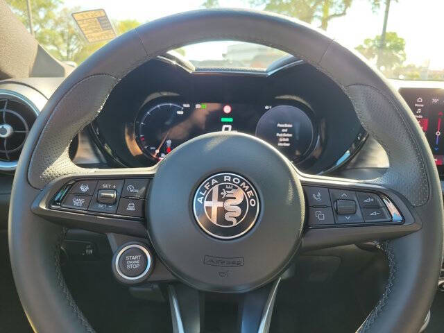 2024 Alfa Romeo Tonale Hybrid Ti
