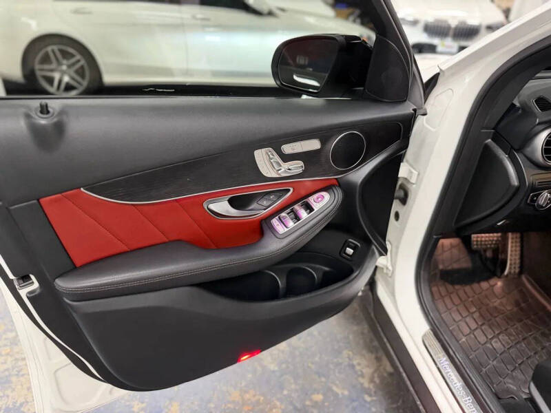 2021 Mercedes-Benz GLC GLC 300 4MATIC