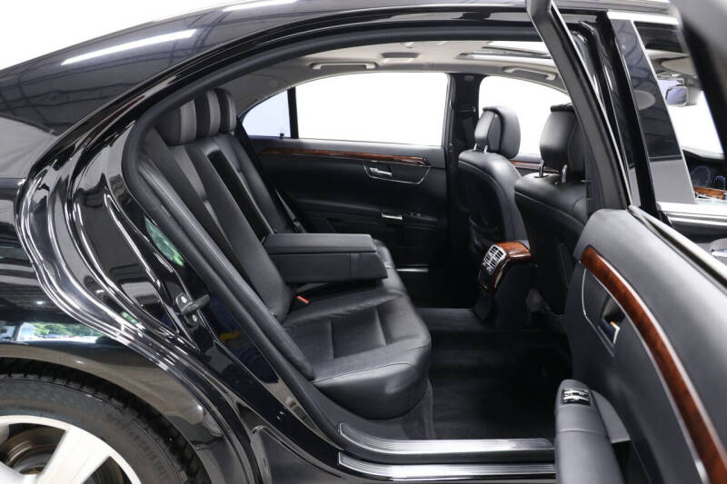 2011 Mercedes-Benz S-Class S 550