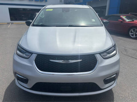 2024 Chrysler Pacifica Touring L