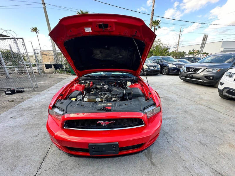 2014 Ford Mustang V6