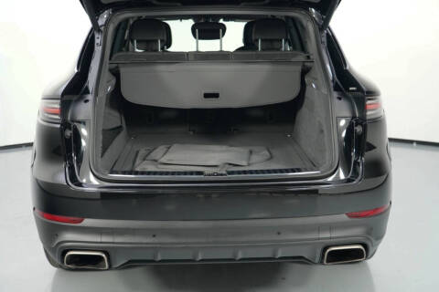 2022 Porsche Cayenne Platinum Edition