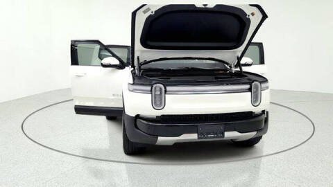 2025 Rivian R1T