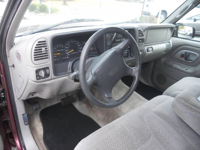 1997 GMC Yukon SLE photo 15