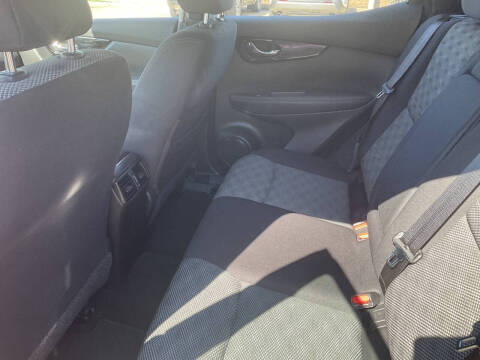 2018 Nissan Rogue Sport SV