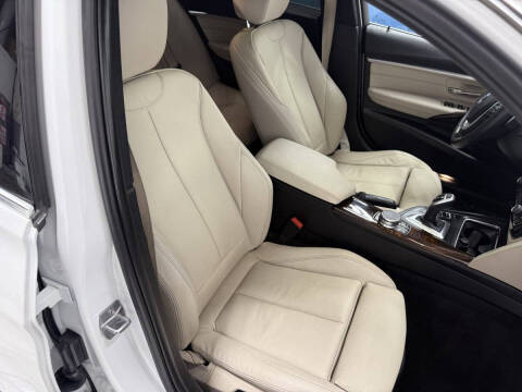 2018 BMW 3 Series 330i