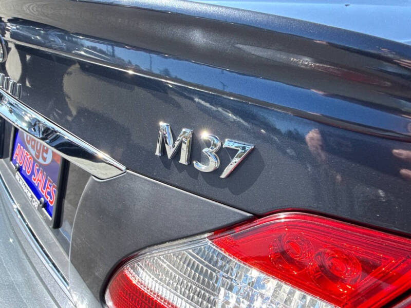 2011 Infiniti M37
