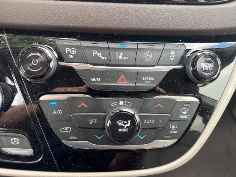 2020 Chrysler Pacifica Touring