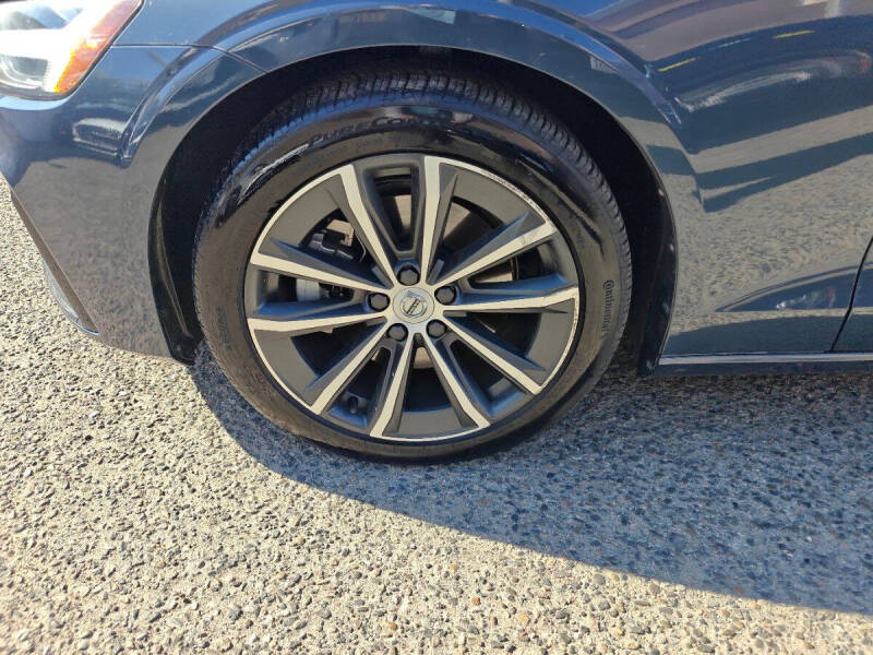 2022 Volvo S60 B5 Momentum