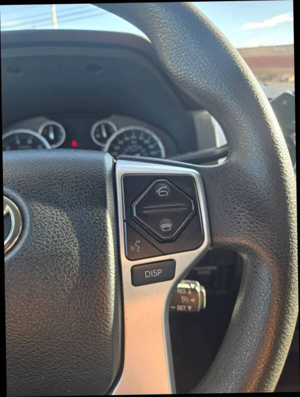 2017 Toyota Tundra SR5