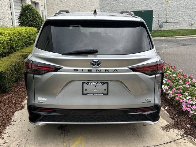 2024 Toyota Sienna XSE 7-Passenger