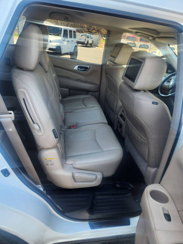 2020 Nissan Pathfinder Platinum