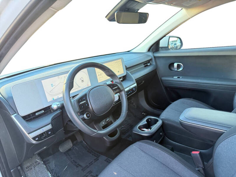 2024 Hyundai Ioniq 5 SE Standard Range