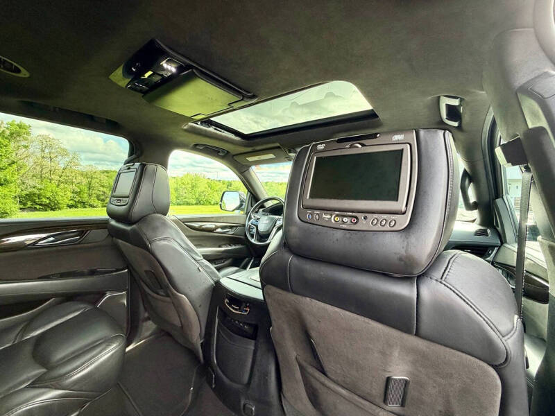 2017 Cadillac Escalade Platinum