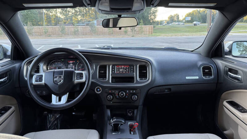 2012 Dodge Charger SE