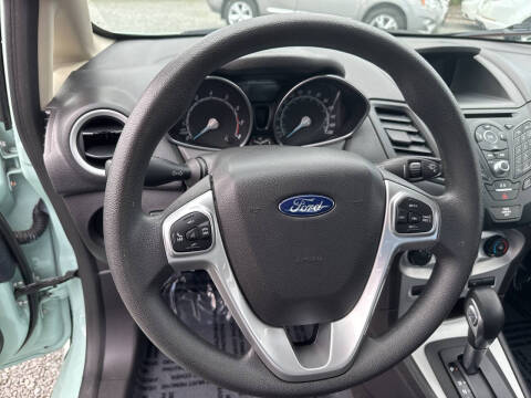 2017 Ford Fiesta SE