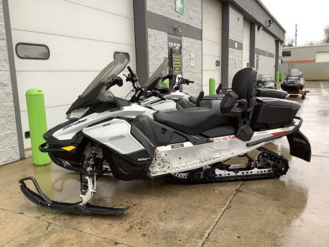 2020 Ski-Doo Grand Touring Sport Rotax®