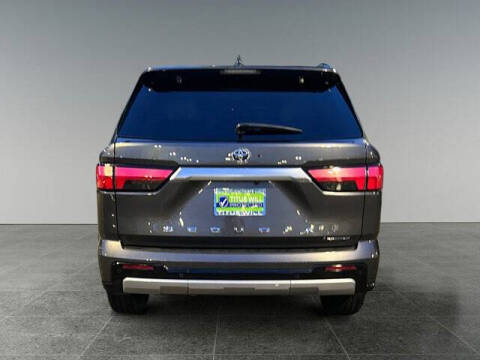 2025 Toyota Sequoia SR5