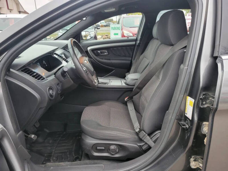 2017 Ford Taurus SEL