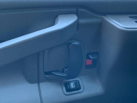 2024 Chevrolet Express 2500