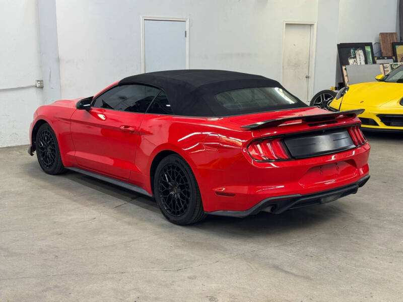 2020 Ford Mustang
