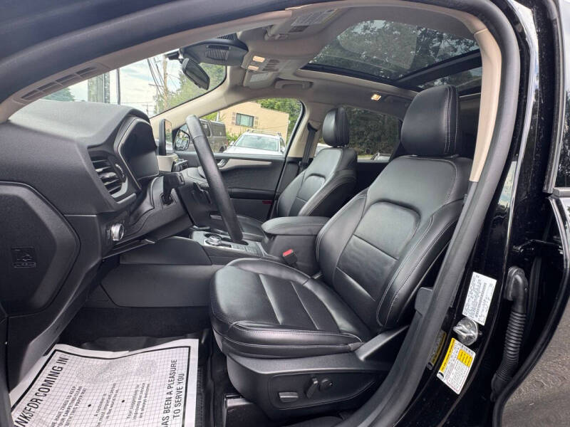 2020 Ford Escape SEL