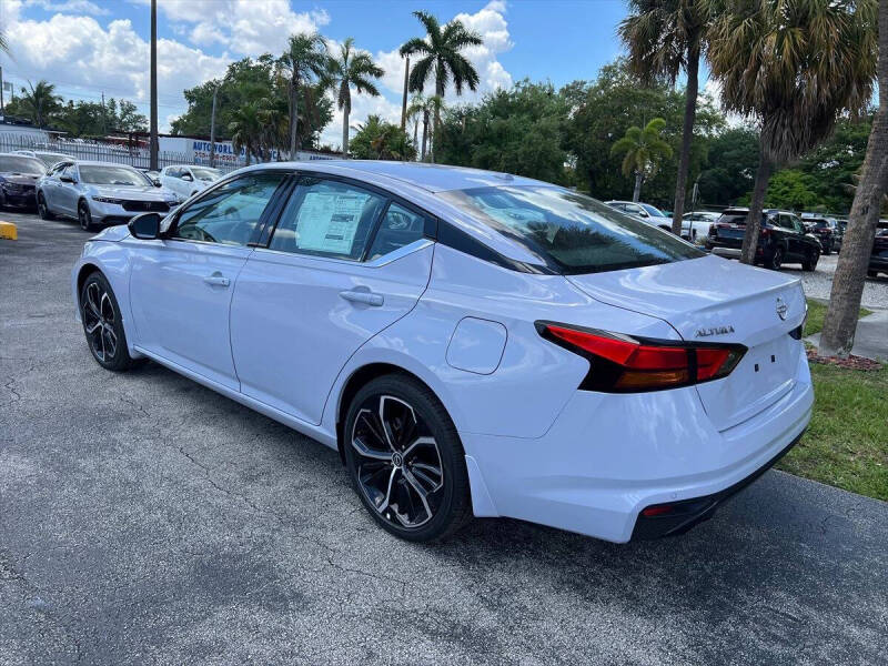 2025 Nissan Altima 2.5 SR