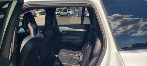 2017 Volvo XC90 T5 Momentum