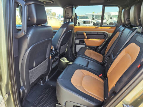 2023 Land Rover Defender 130 X-Dynamic SE