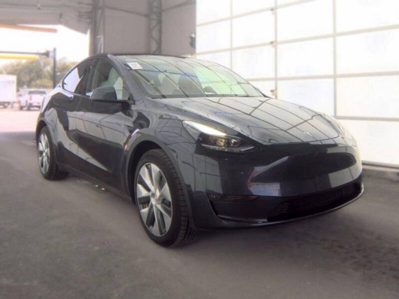 2024 Tesla Model Y Long Range