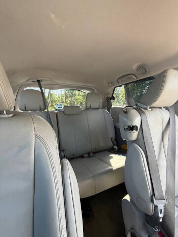 2013 Toyota Sienna XLE 8-Passenger
