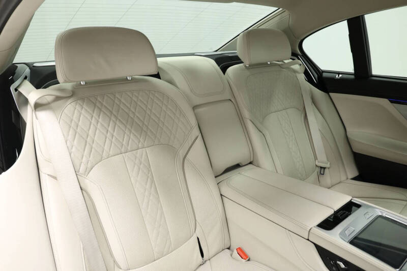 2021 BMW 7 Series ALPINA B7 xDrive