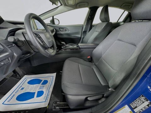 2025 Toyota Prius LE